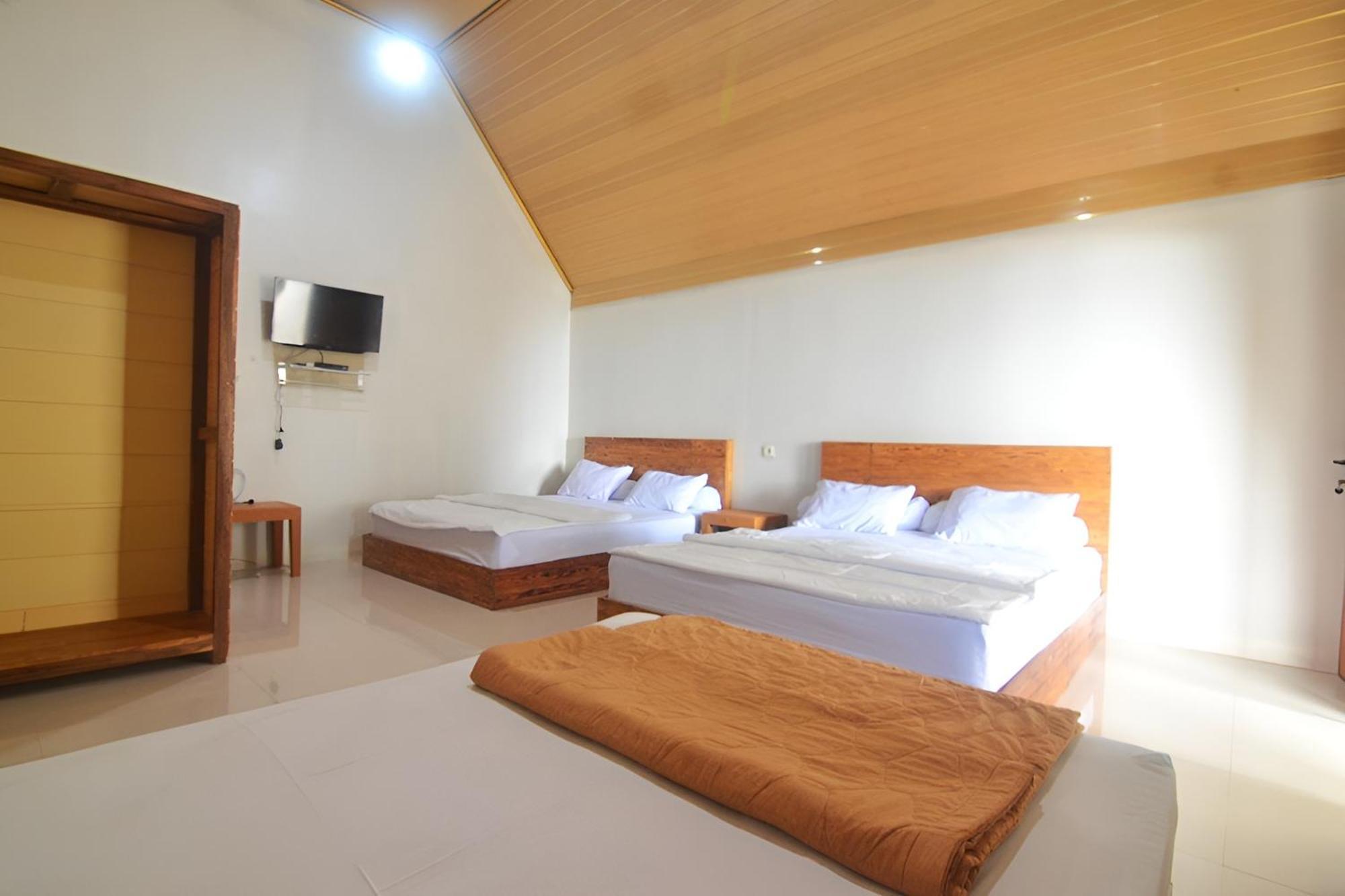 Villa Kopiori Yogyakarta Dış mekan fotoğraf